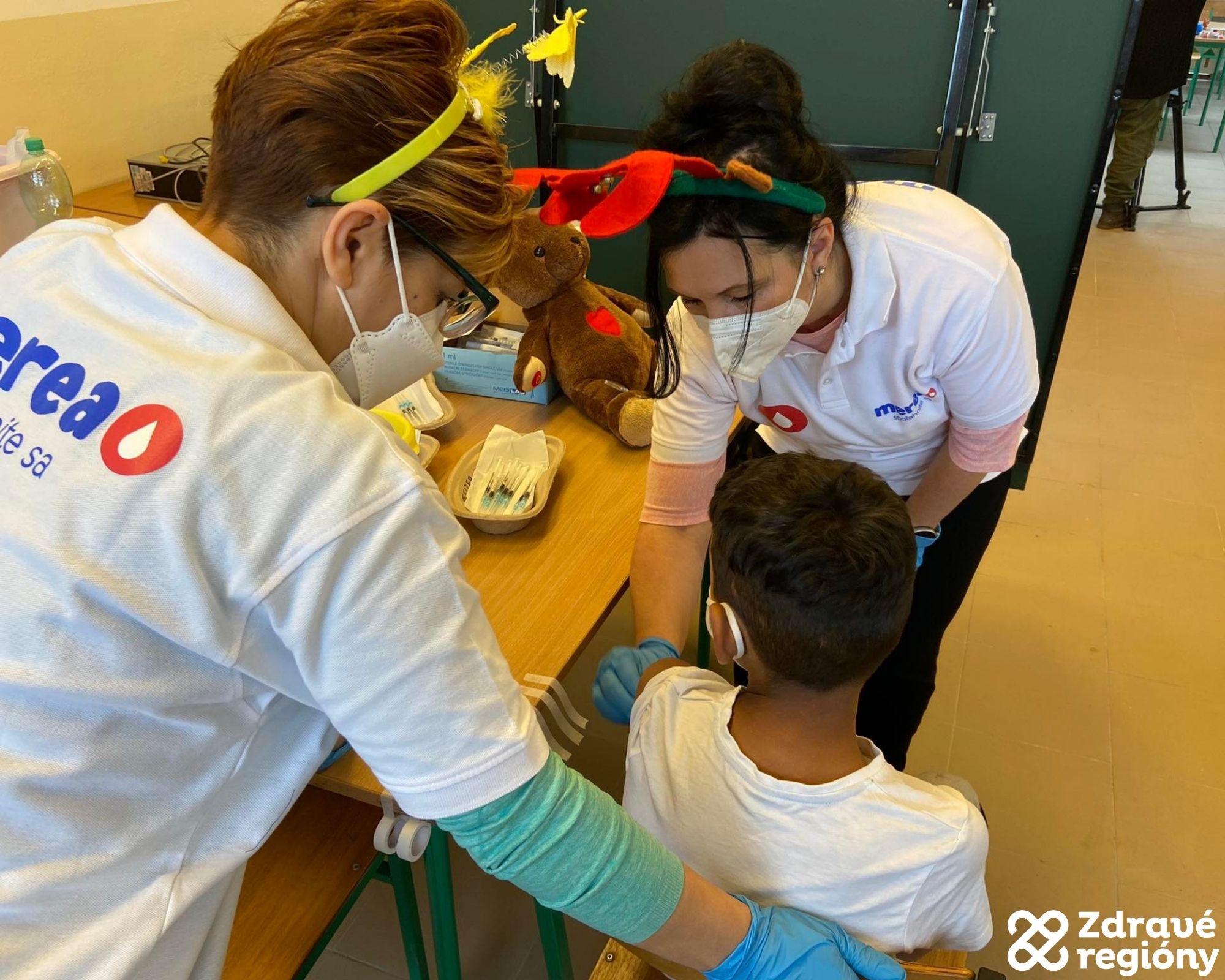 Výjazdový tím zaočkoval viac ako 30 tisíc ľudí, spúšťa očkovanie detí v teréne